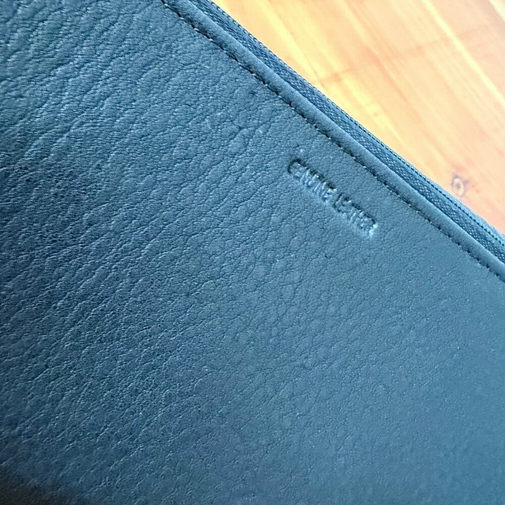 Fossil Genuine Leather Vintage Trifold Black Women's Wallet - Picture 6 of 9